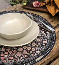 Set de table rond en vinyle au printemps du jardin bohème