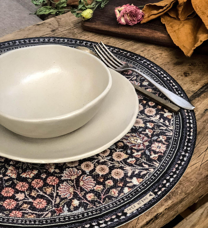 Set de table rond en vinyle au printemps du jardin bohème