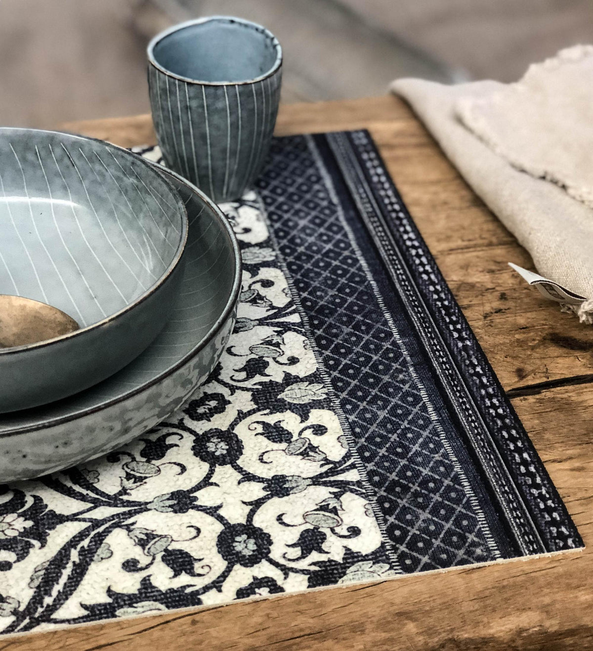 Set de table en vinyle d'hiver du jardin bohème