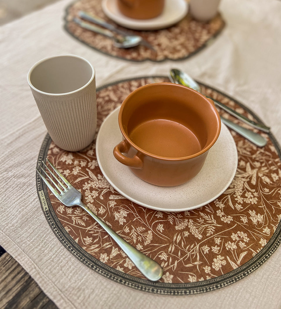 Botanic Amber Round Vinyl Placemat