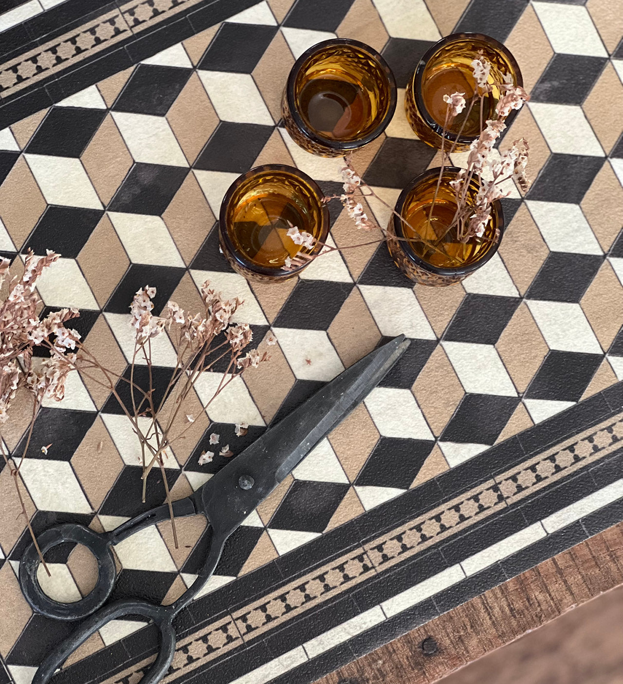 beija Bauhaus Vinyl Table Placemat
