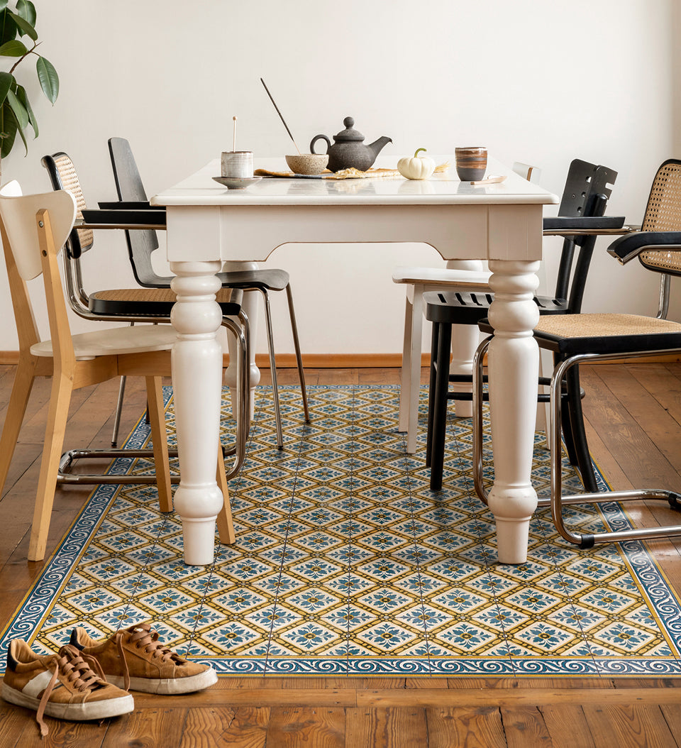 beija Gambit Vinyl Rug