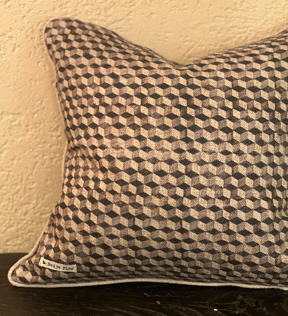 Tulip-Cube Linen Cushion