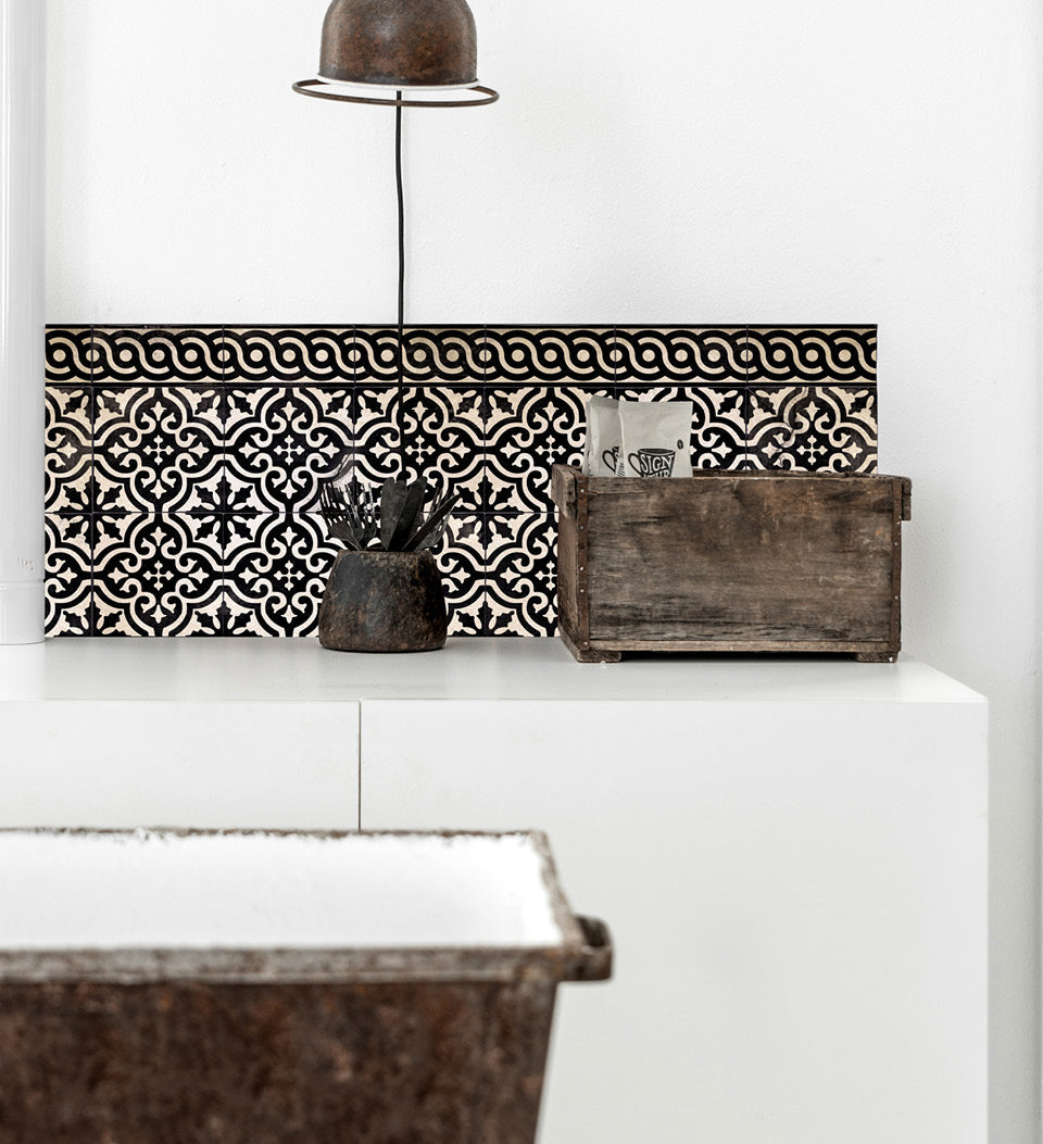 beija Mountain Vinyl Backsplash Stickers