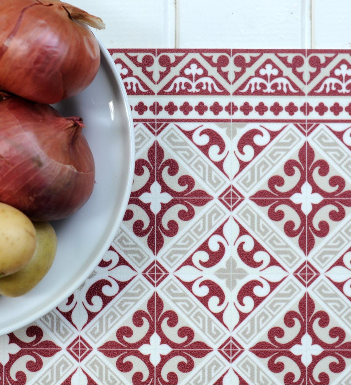 beija Flor De Lis Vinyl Table Placemat