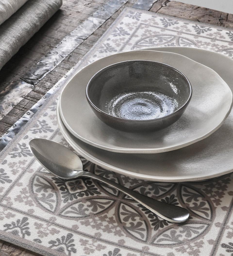 beija Barcelona Vinyl Table Placemat