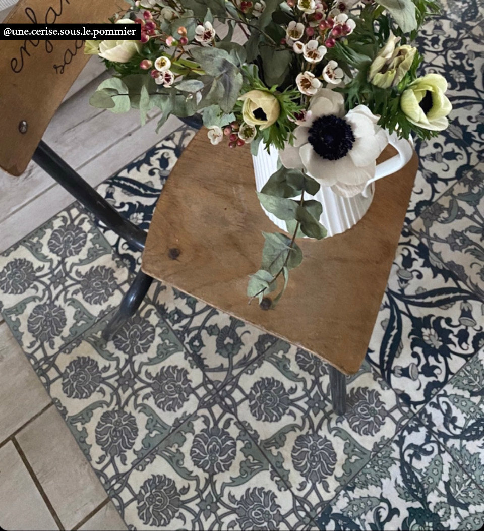 Armenian Vinyl Rug - Beija Flor – Beija Flor World