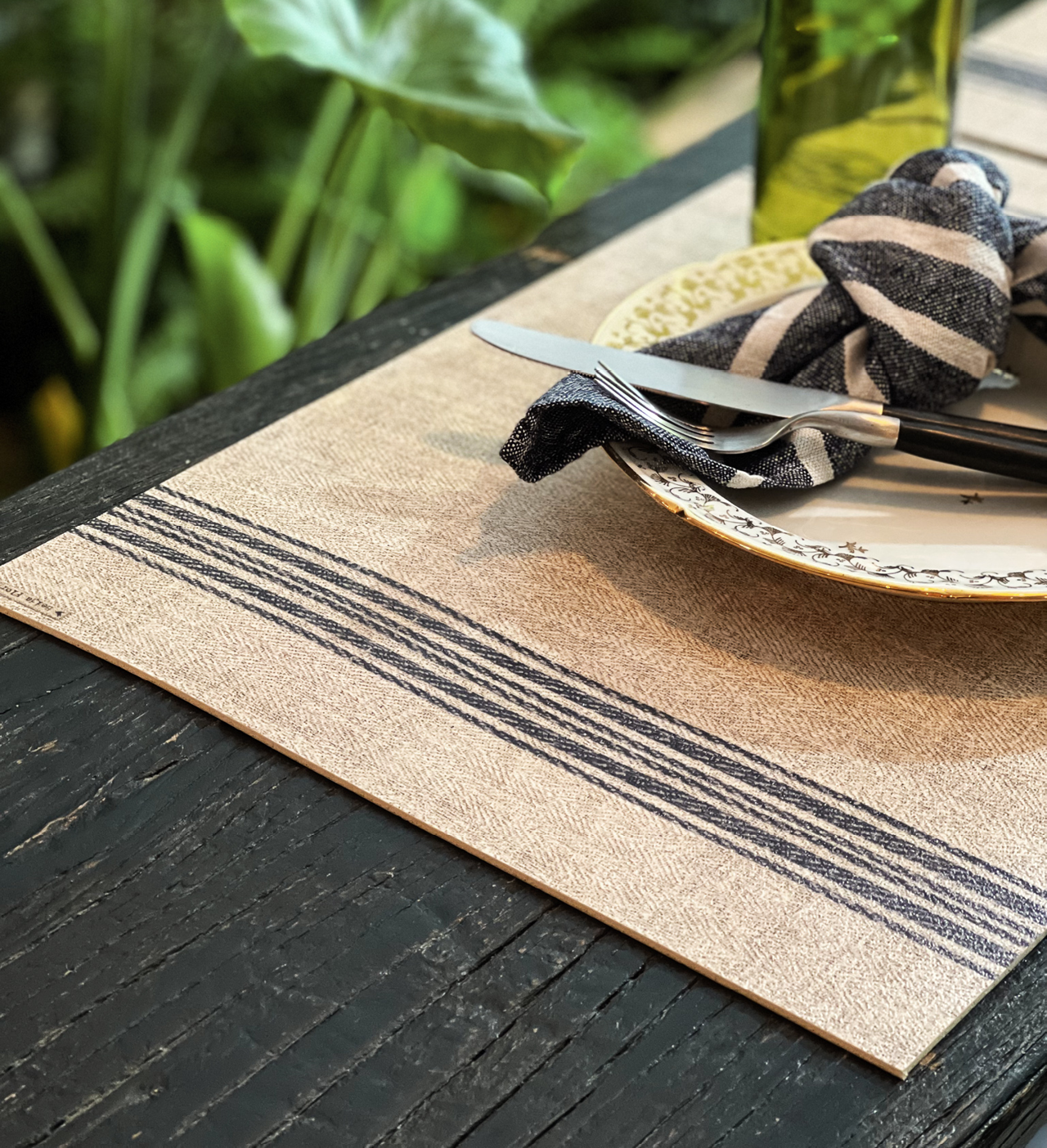 beija Traditional Linen Vinyl Table Placemat